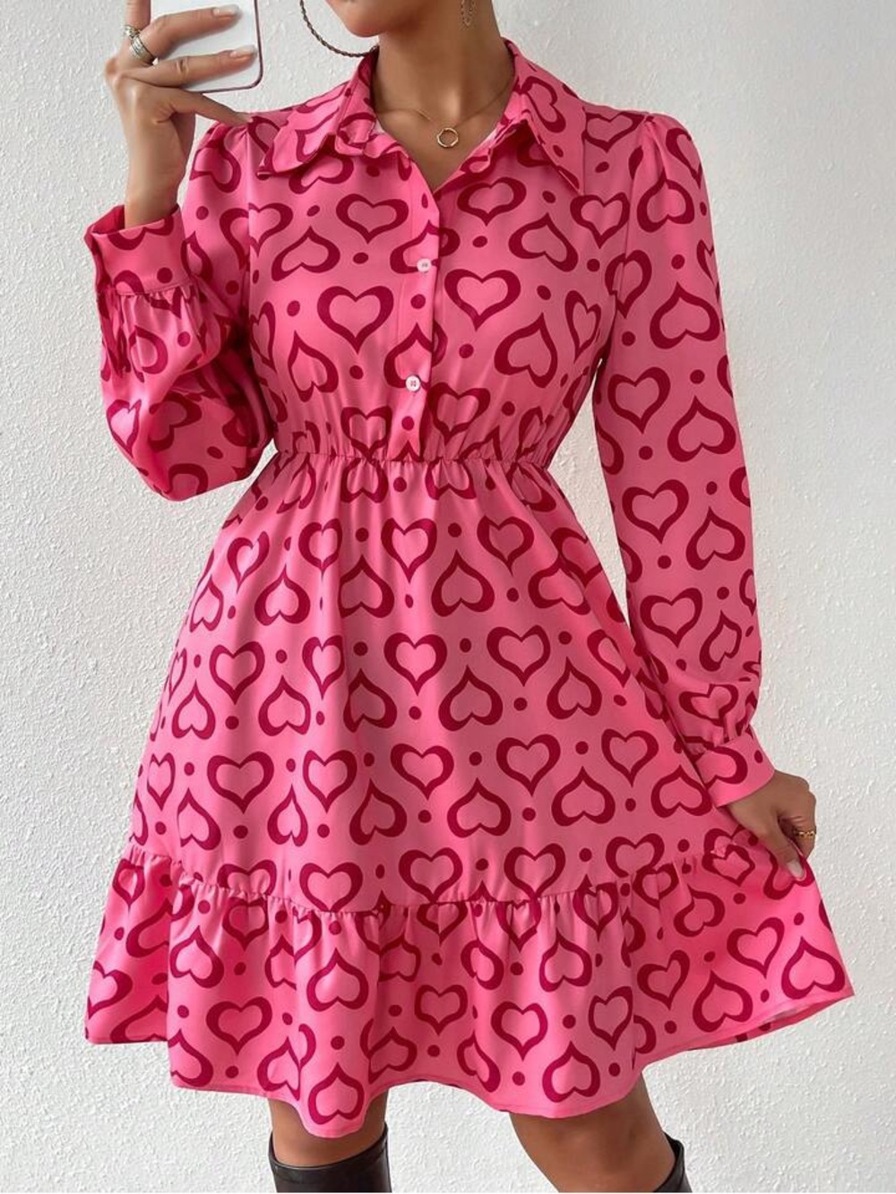 ❤️❤️Pink Heart-Print Long-Sleeve dress. NEVER WORN